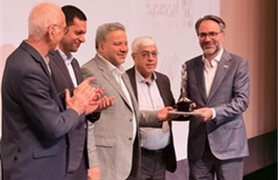 «حاتمی»، مدیر برجسته صنعت فولاد کشور در سال ۱۴۰۴ در بخش دولتی و عمومی شد