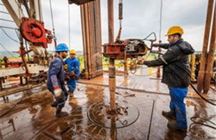 تکمیل ۷ حلقه چاه منصورآباد با تجهیزات ایرانی؛ جهش ۱۲ هزار بشکه‌ای در تولید نفت